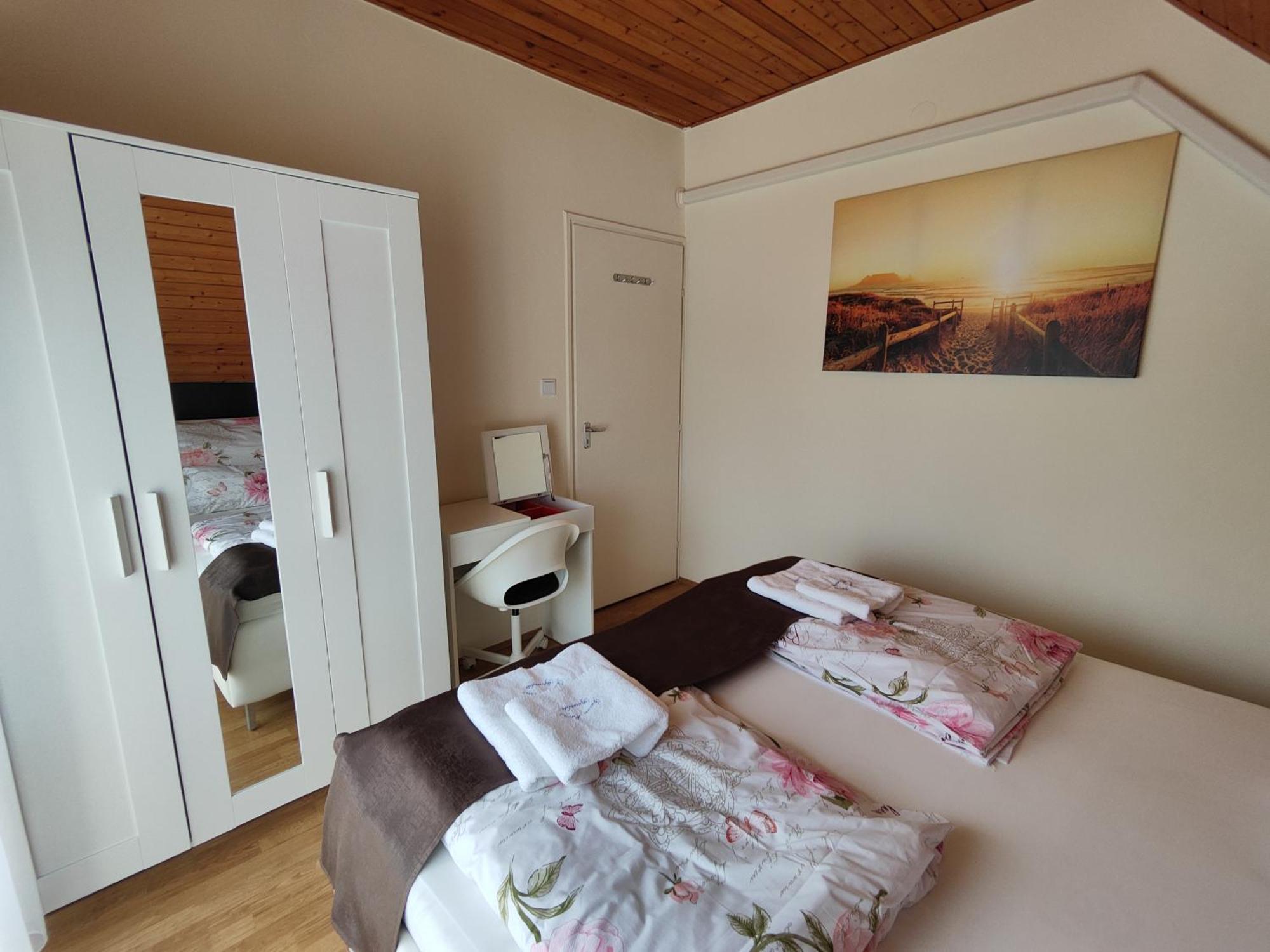 Havasi Vendeghaz Apartment Gyenesdias Bagian luar foto