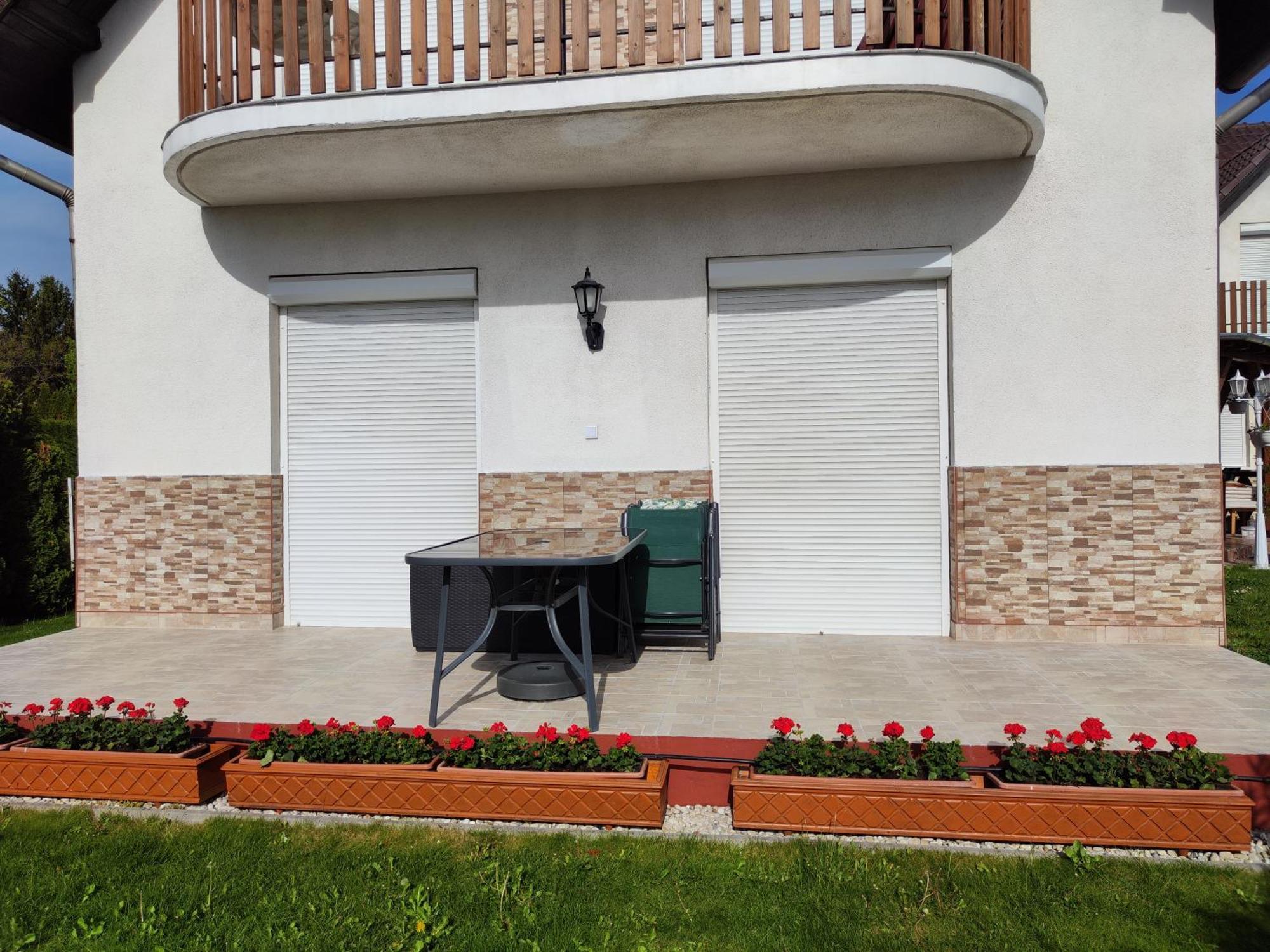 Havasi Vendeghaz Apartment Gyenesdias Bagian luar foto